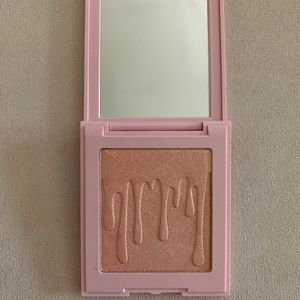 Kylie Highlighter
